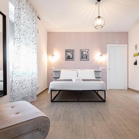 Domina Guest House Fiumicino Eksteriør billede